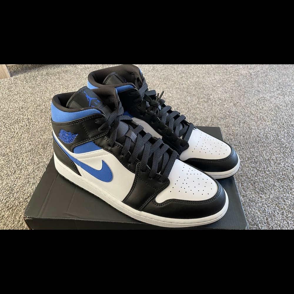 Jordan 1. Brand new authentic! Mens 11.5.
